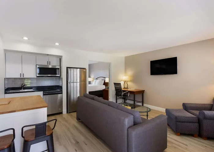 Surestay Plus Hotel By Best Western Tempe University